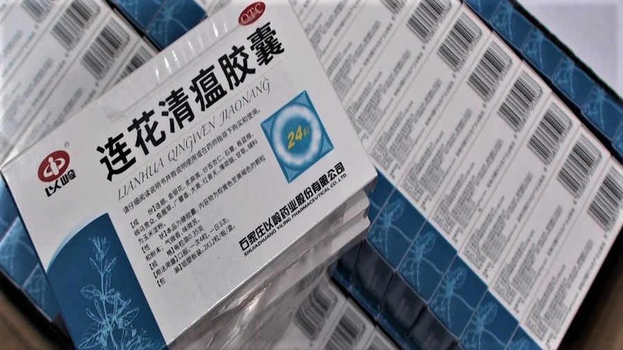 Thu giữ hàng nghìn hộp thuốc điều trị COVID-19 có chữ Trung Quốc, không có hóa đơn